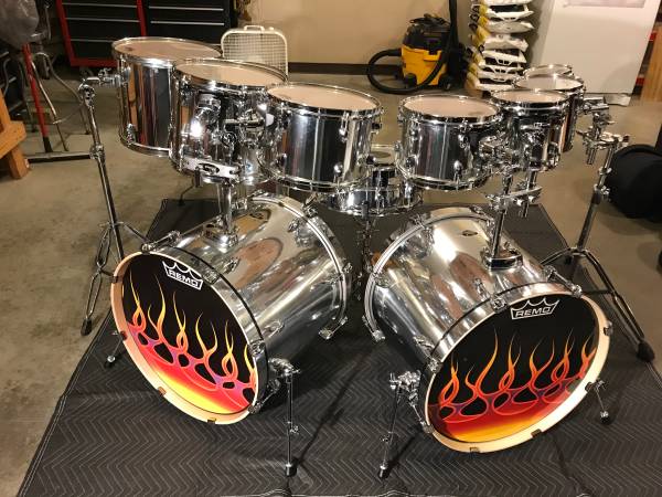 Photo Pearl mirror chrome drum set $1,600