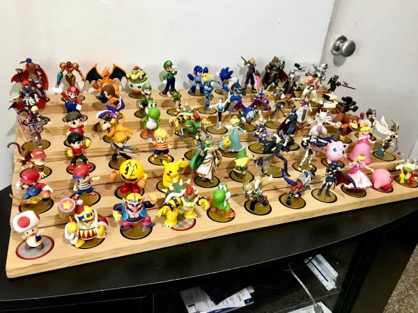 Looking to buy LARGE Amiibo Collections