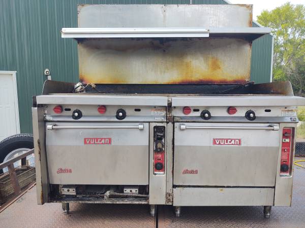 Photo Price reduced Vulcan GH60TC 68 Griddle  oven combo $500