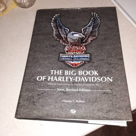 Photo The BIG BOOK of Harley-Davidson $11