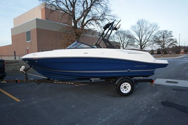 20 bayliner runabout, bow seating $20,500