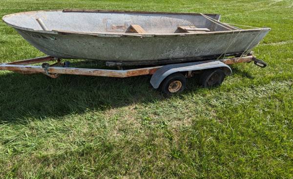 Sea king boat 14 ft with boat trailer $500