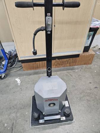 Photo Essex silver line 1218R $1,200