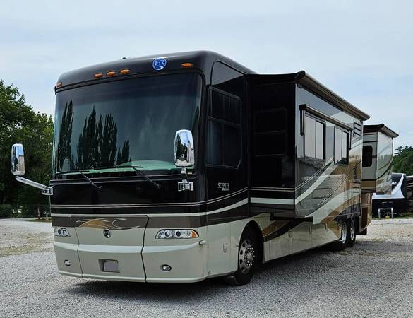 Photo 2007 Holiday 42ft Class A Diesel $92,500
