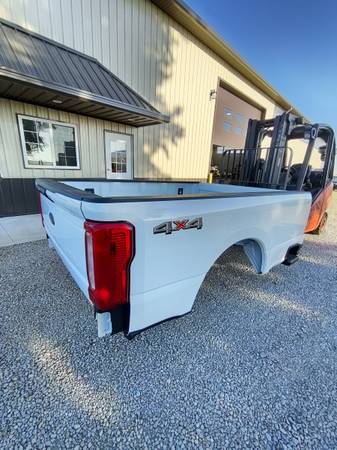 Photo 2023 Ford F250 F350 Super Duty 8ft pickup bed, tailgate, tail lights $1,500