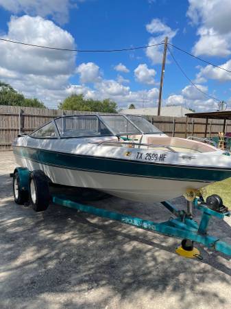 Four Winns Boat $6,000