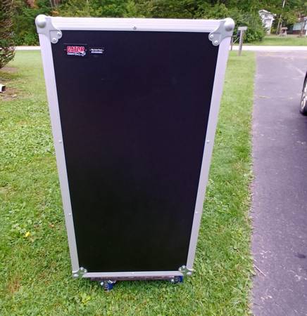Photo Gator Pop-Up Console Rack Case - 10 Space Top 12 Space Front  Rear $325