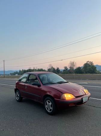 Photo 1996 Geo Metro - $1,300 (Central Point)