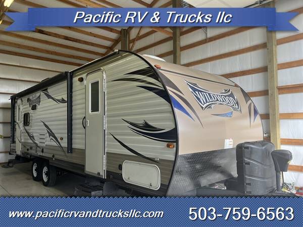 Photo 2016 Wildwood by Forest River X-Lite Series M-253RLXL $15,995