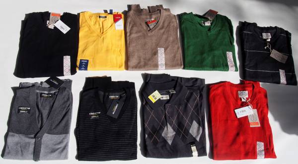 9 brand new mens Clairborne, St johns Bay Sweaters, size M $19
