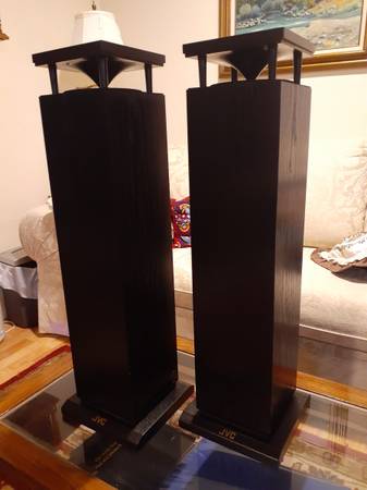 Photo JVC Tower Speakers Model SP-XS6BK $60