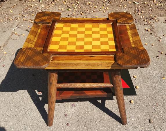 Photo OakPineCedarMahogany Double Chess board table $110