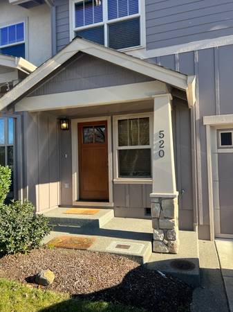 Photo REDUCED ALAMEDA TOWNHOMES 2 BEDROOM W LOFT $1,795