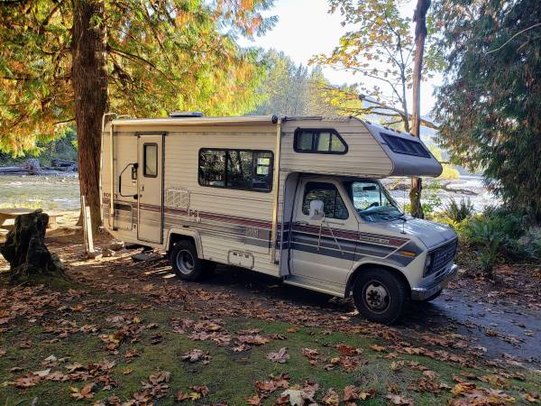 Photo SOLD 1989 Ford E350 23ft Honey class C $3,000