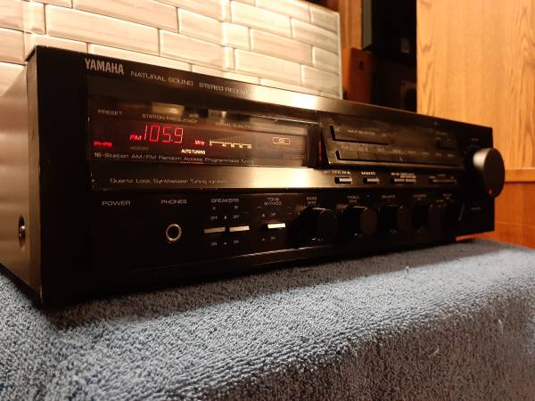 Photo Yamaha Natural Sound 2 Channel Stereo Receiver Model RX-730 $85