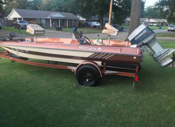 Photo 1987 Questar Boat $3,500