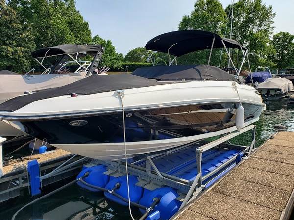 24 Sundeck deck boat all new $41,900
