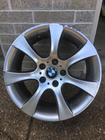 Photo Four BMW 18 cast wheels $95