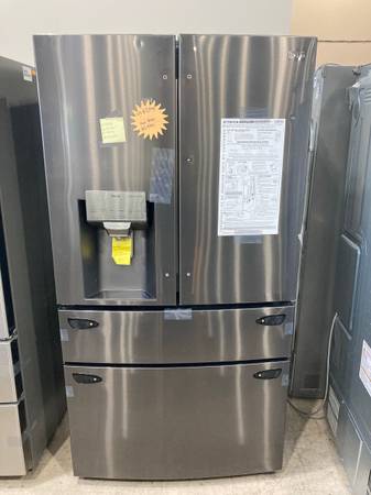 Photo LG ThinQ 36 39 70 29.5 Cu.ft Stainless Steel French Door Fridge $2,499