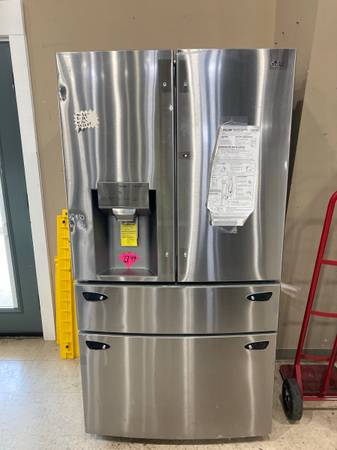 LG ThinQ 36 39 70 30 Cu.ft Stainless Steel French Door Fridge $2,799