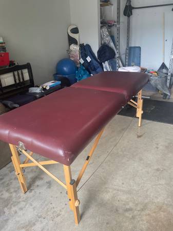 Photo Massage Table (Portable) $50