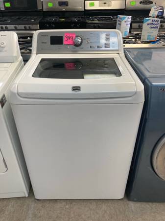Photo Maytag Bravos XL 28 5.4 Cu.ft White Top Load Washing Machine $399