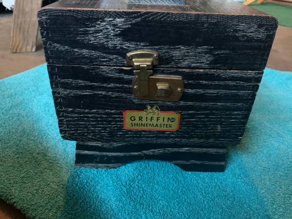 Photo vintage Griffin wooden shoe shine box $12