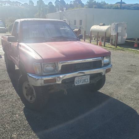Photo 9139 Toyota Pick up - $6,800 (Point Arena)