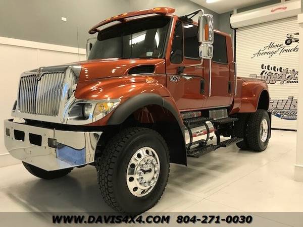 a 45 2006 International CXT 7400 4x4 Crew Cab Diesel Dually With ly 8900