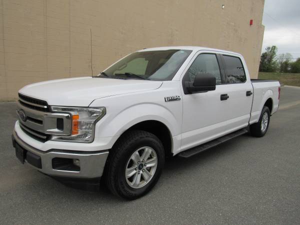 Photo 2018 FORD F150 XLT  CREW CAB  1 OWNER  - $21,995 (NO DOC FEES)
