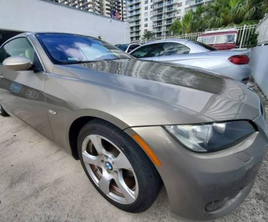 Photo 09 bmw 328i convertible hard top only 84500 miles new parts $9,500