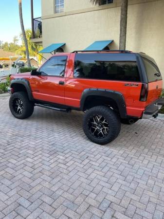 Photo 1996 Chevrolet Tahoe 4 x 4 lifted $18,000