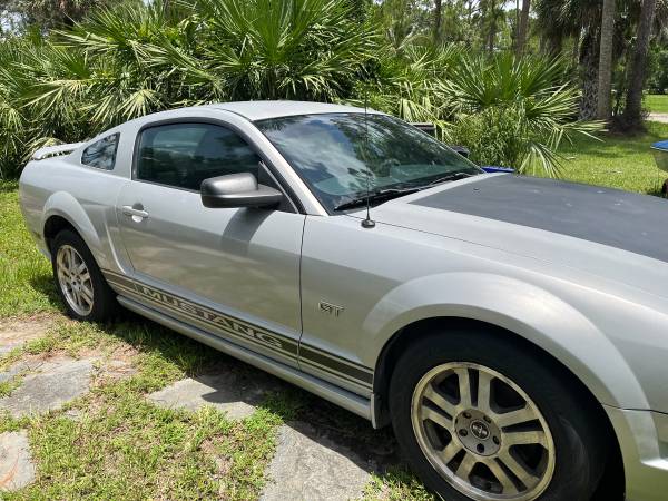 Photo 2005 Mustang GT $4,250