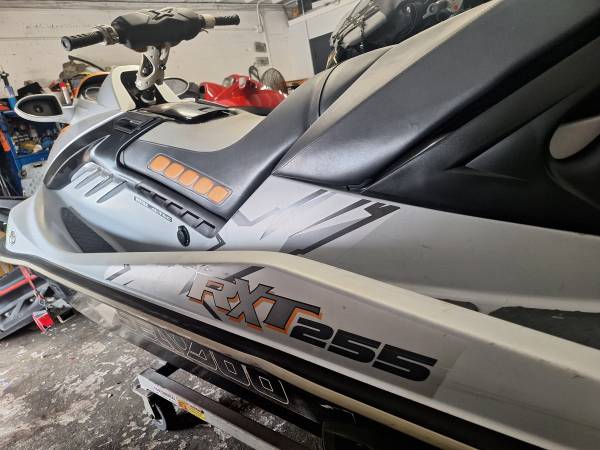 2008 SEADOO RXT X 255 SUPERCHARGED FAST 255 HP LOW 60 HOURS $5,400