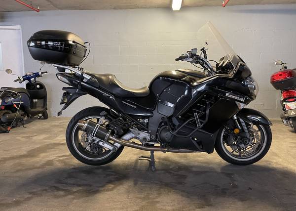 Photo 2009 Kawasaki Concours 14 (ZG1400 w ABS) TONS of Extras $4,100
