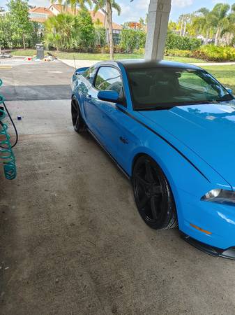 Photo 2012 mustang gt coupe $15,800