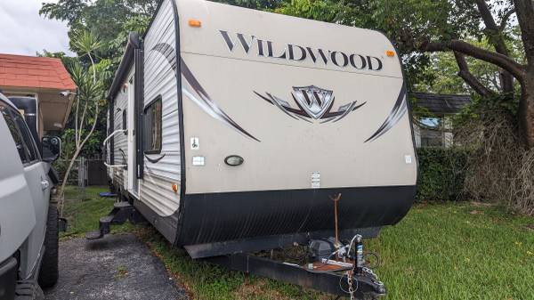 Photo 2013 Forest River Wildwood RV 36BHBS $19,000