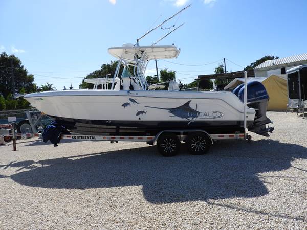Photo 2014 R260 Robalo center console fishing boat $84,900