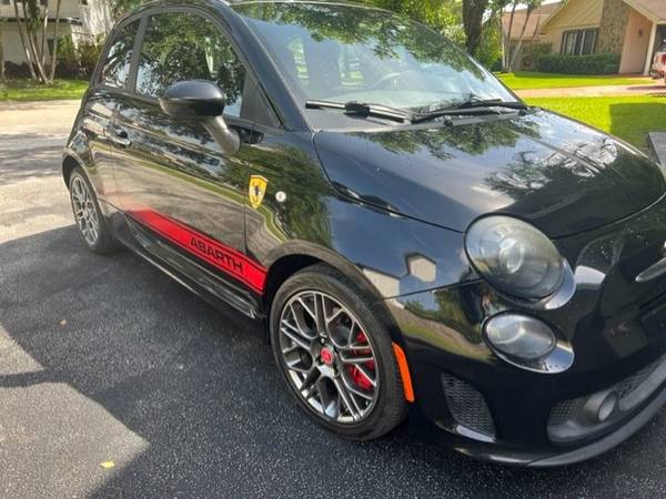 Photo 2015 Fiat 500 Abarth (private owner) $12,900