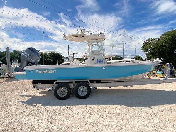 Photo 2018 Everglades 243 CC Boat for Sale by Boat Depot $109,900