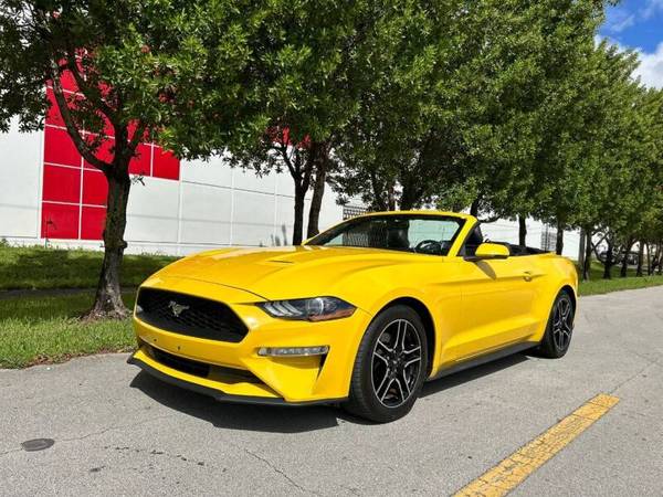 Photo 2018 FORD MUSTANG CONVERTIBLE PREMIUM$1999 DOWN 754-234-9114 BARB $13,490