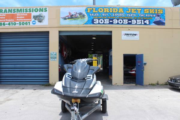 Photo 2018 Yamaha FX Cruiser HO only 40 hours, super clean engine $12,300