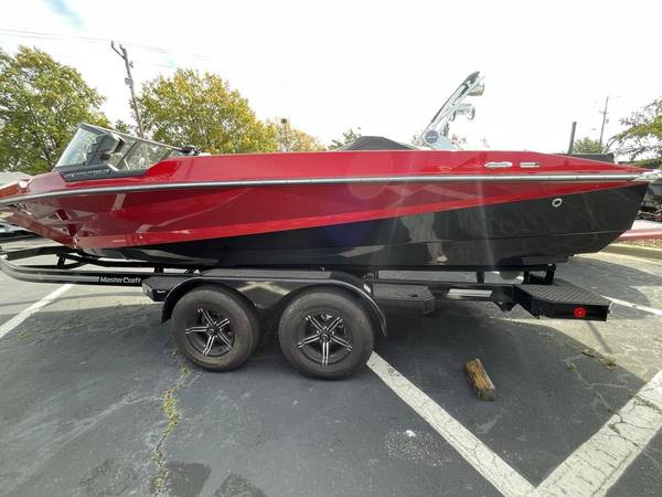 2019 Nautique Ski Nautique with a wide variety of engine options $47,500