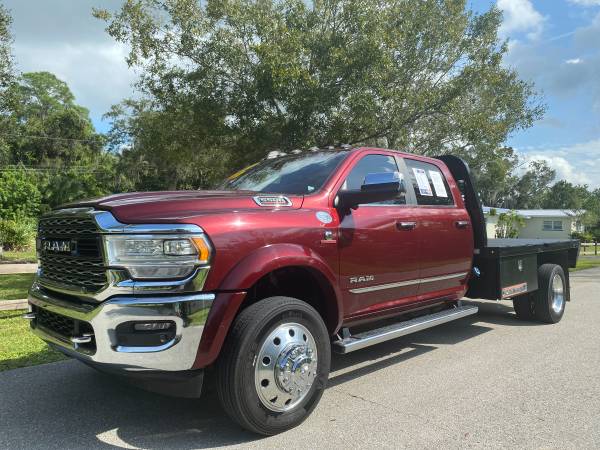 Photo 2019 RAM 5500HD LIMITED 4X4 CUMMINS DIESEL LEATHER 1-OWNER TOW PACKAGE $62,900