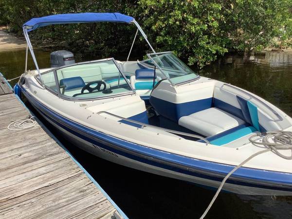 20.5ft Chapparal Bow Rider 2000 SLC $5,000