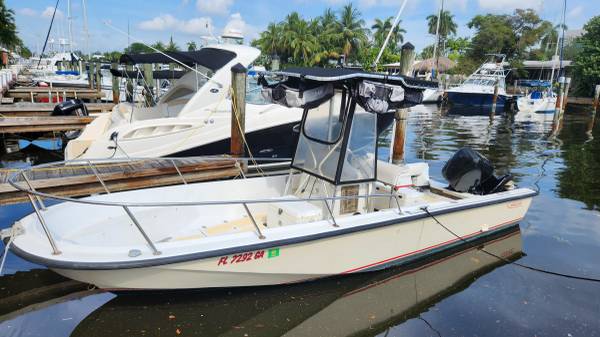 22 Boston Whaler (AS IS) - $12,000 (Fort Lauderdale) $12,000