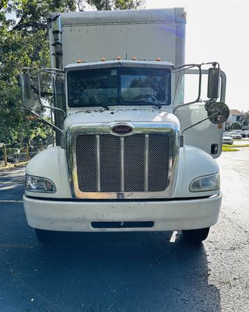 26 foot box truck no CDL $26,000