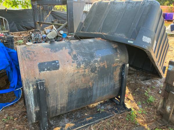 Photo 400 gallon used oil Barrel with spill pan $1,499
