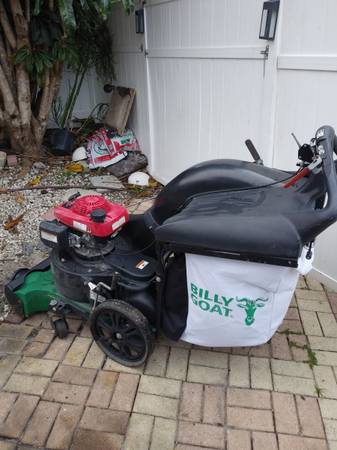 Photo Billy Goat MV650 29 Honda Self-Propelled Multi Surface Vacuum $899