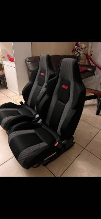 Photo Front Seats for Honda Civic si 2018 Pristine Original Seats $900